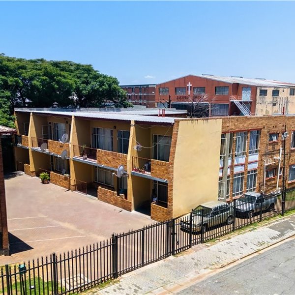 Jeunesse Court , 6 & 8 29th Street, Cleveland - Property Ref: f108387, Johannesburg , Gauteng