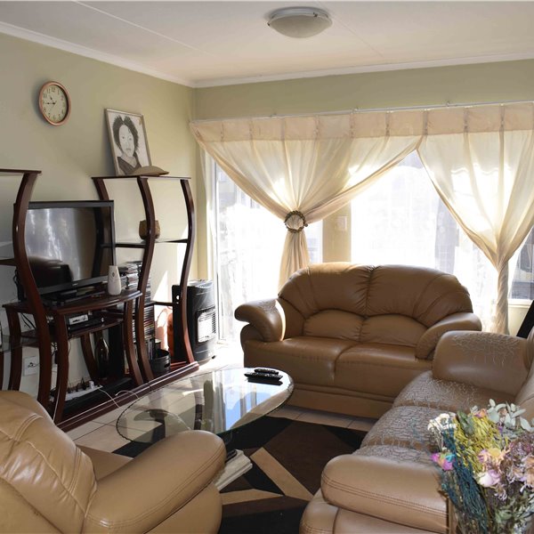 Sparrow Gate , 7 Houtkapper Street , Meredale - Property Ref: f108297, Johannesburg , Gauteng